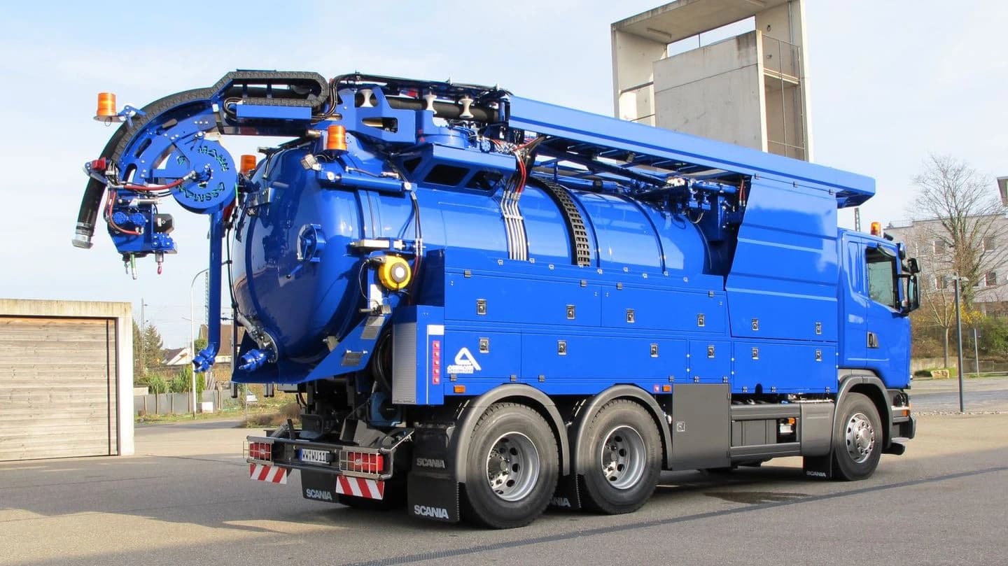 Pojazdy dwufunkcyjne ssąco-płuczące thumbnail 3