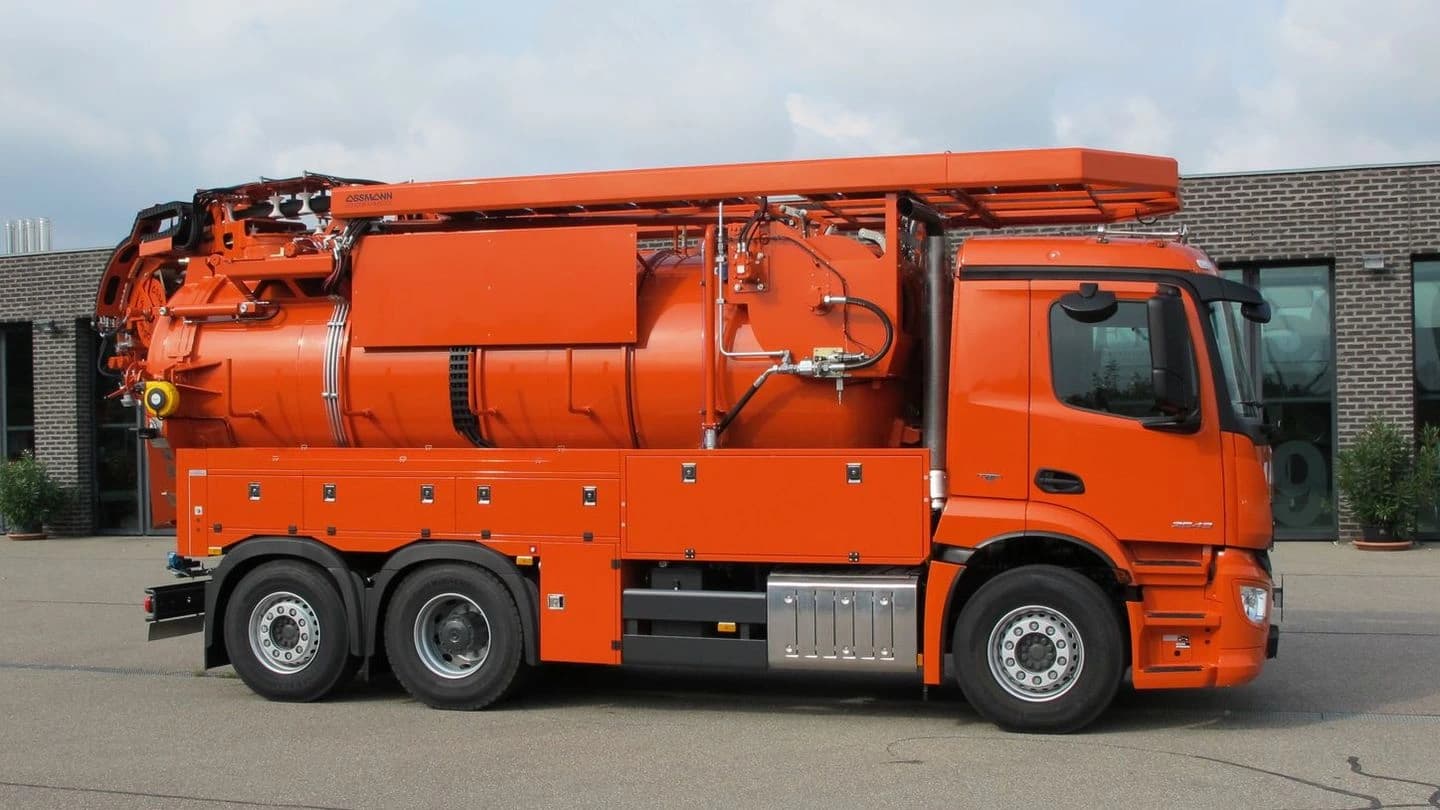 Pojazdy dwufunkcyjne ssąco-płuczące