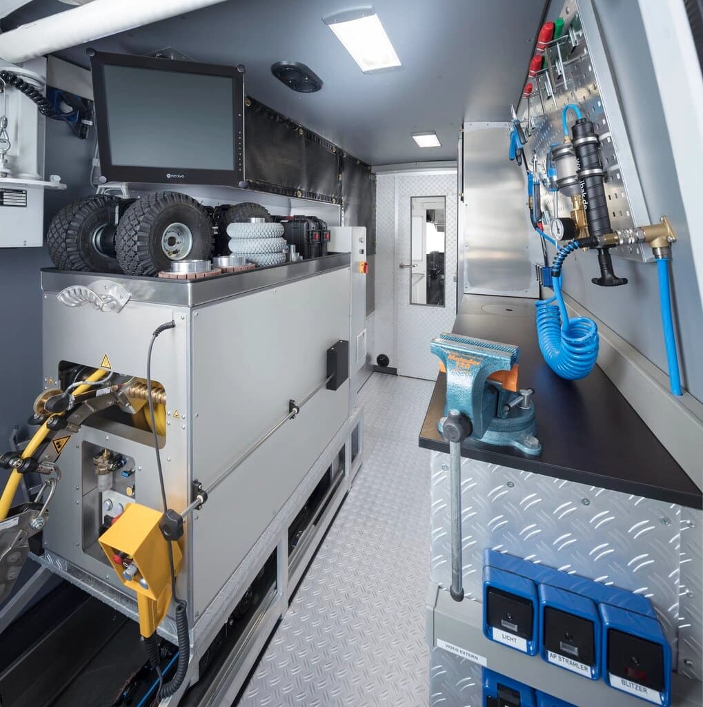 Zabudowy na pojazdach typu Furgon thumbnail 7