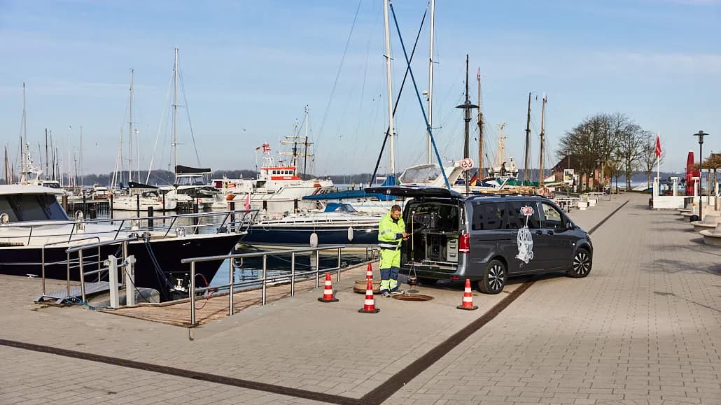 Zabudowy na podwoziu typu Minivan dla systemów przenośnych thumbnail 4