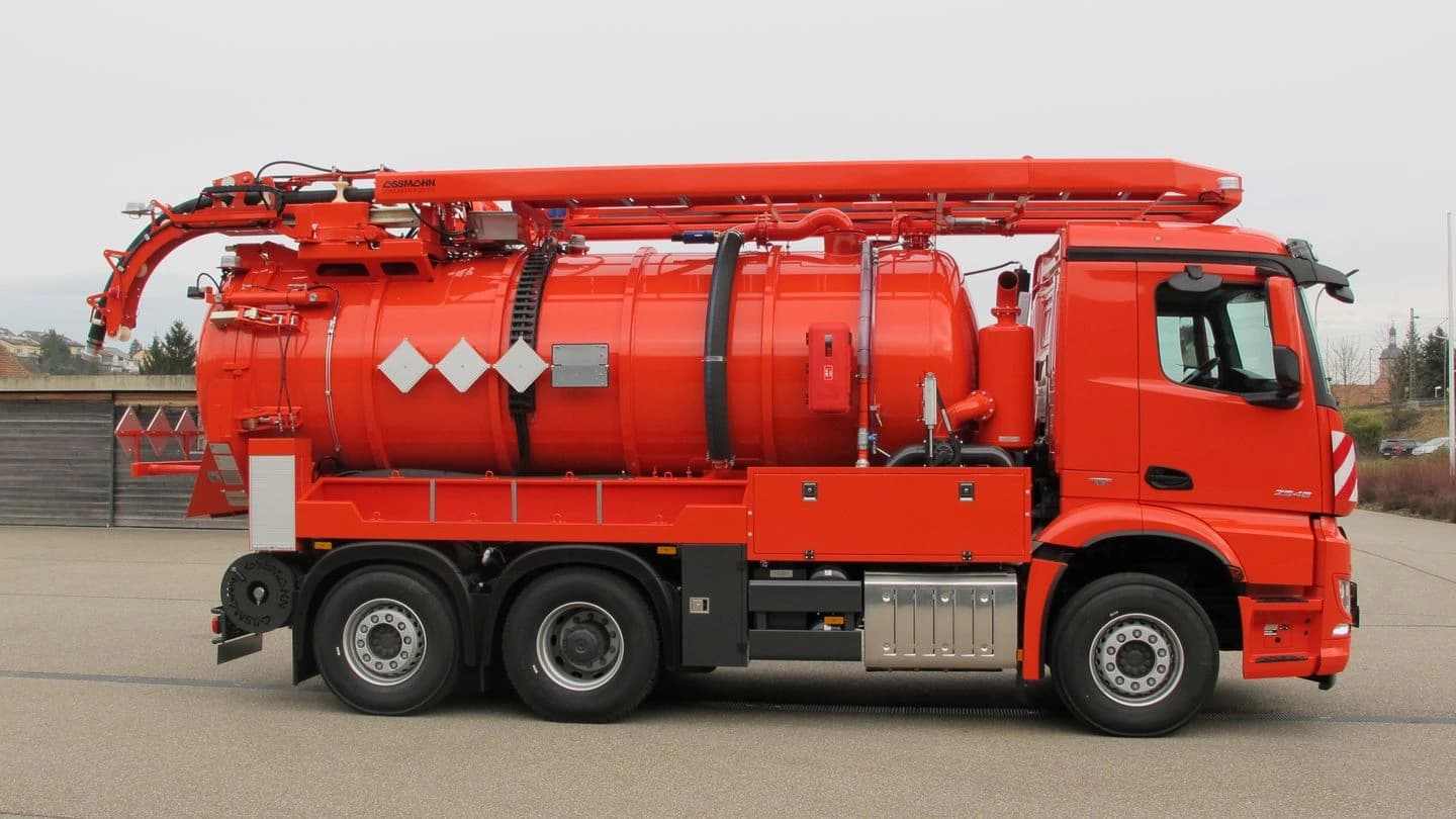 Pojazdy ssące do przewozu materiałów niebezpiecznych thumbnail 3