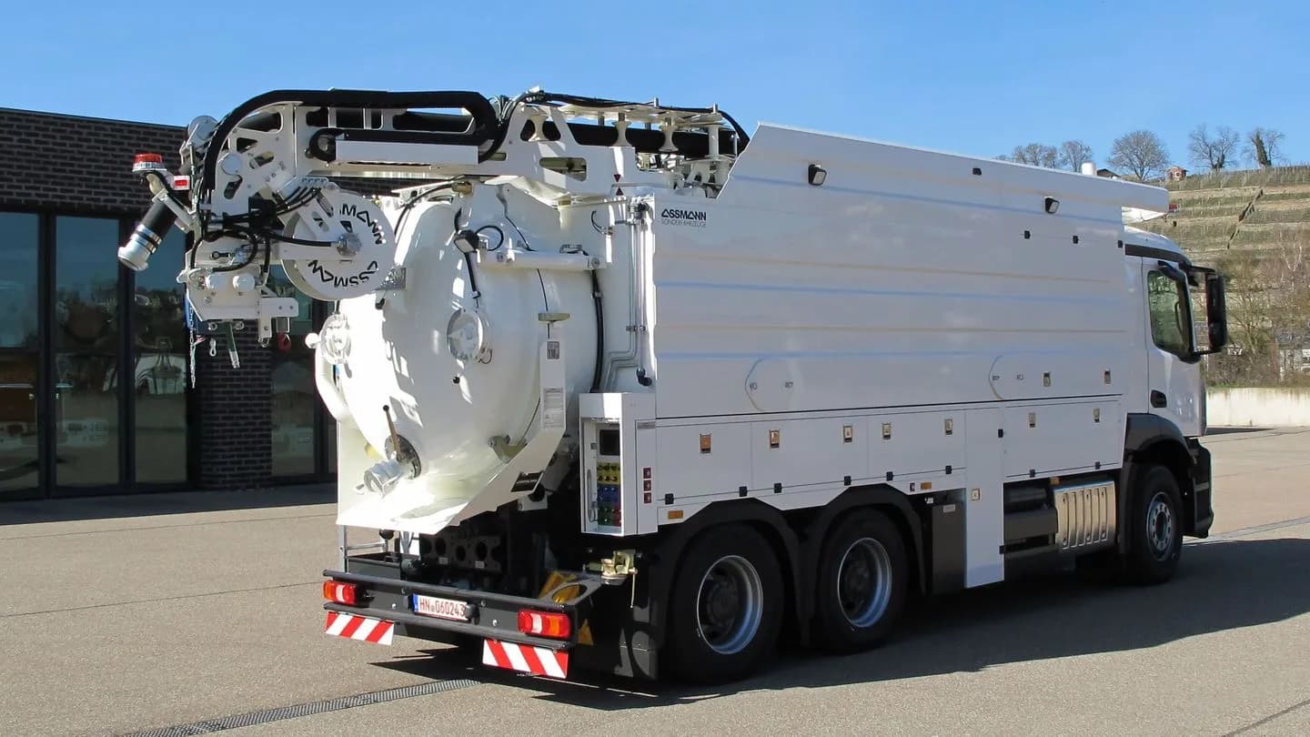 Pojazdy ssąco-płuczące z recyklingiem thumbnail 4